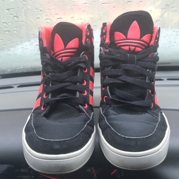 Adidas - Picture 3 of 4